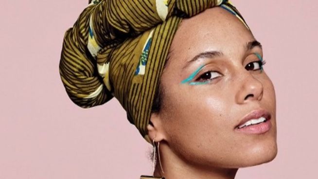 Schmink-Pause vorbei? Alicia Keys trägt wieder Make-up